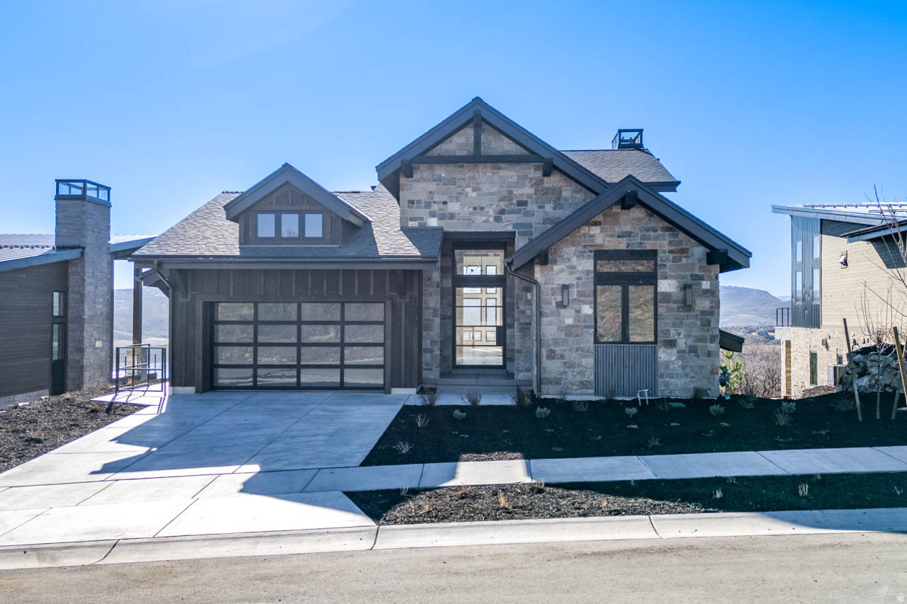 AMANTI LAGO - Residential