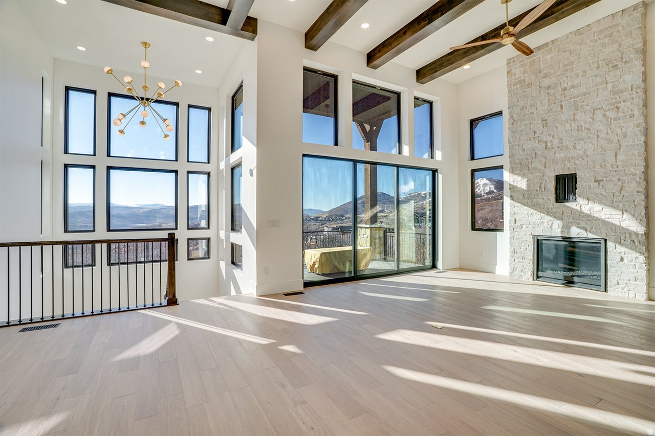 AMANTI LAGO - Residential