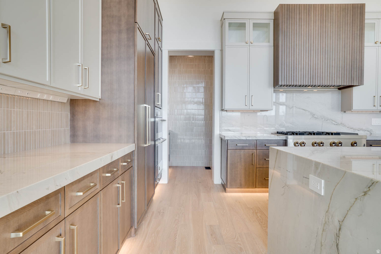 AMANTI LAGO - Residential