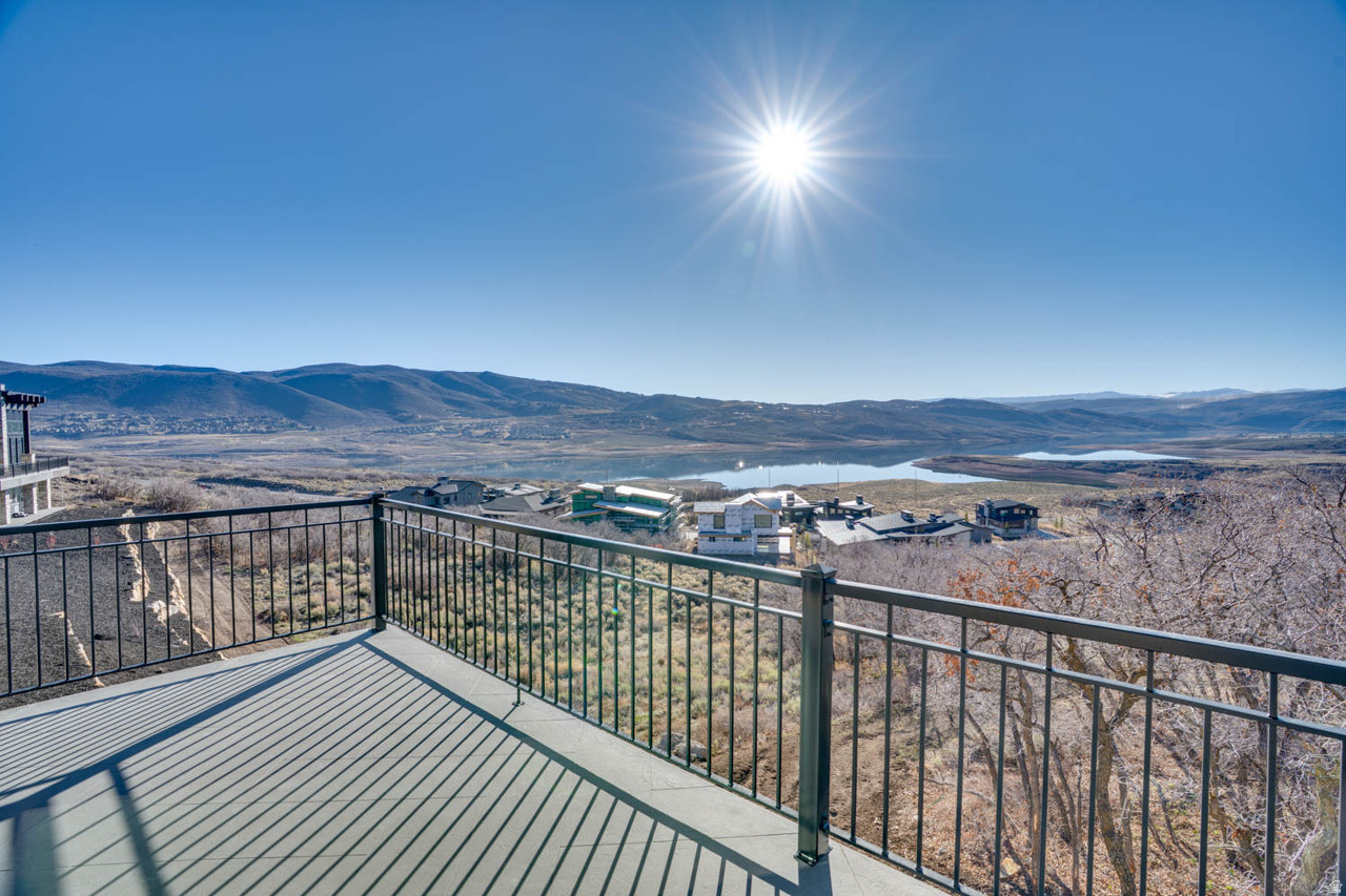 AMANTI LAGO - Residential