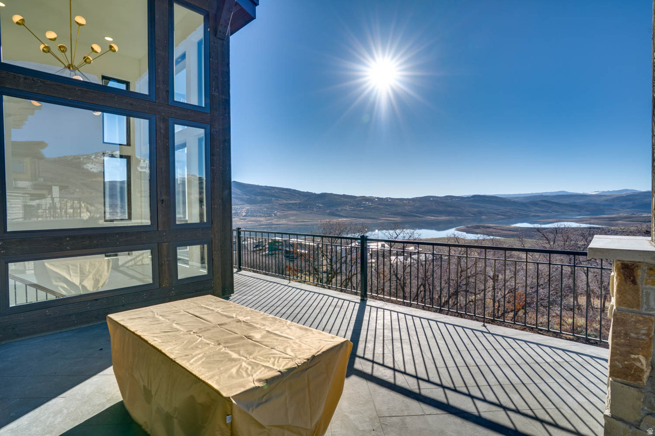 AMANTI LAGO - Residential