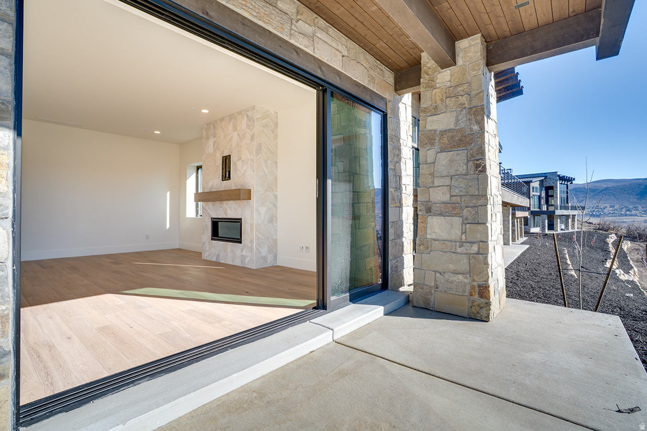 AMANTI LAGO - Residential