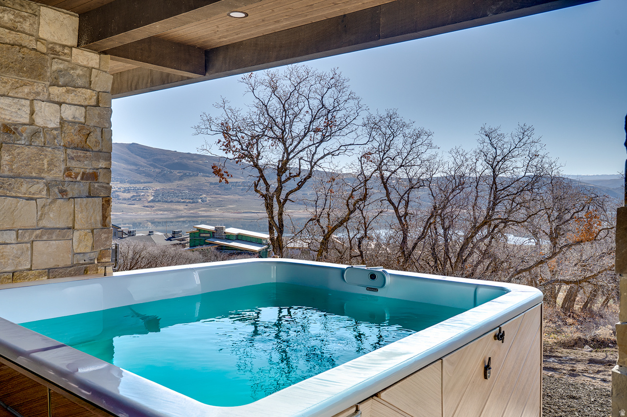 AMANTI LAGO - Residential