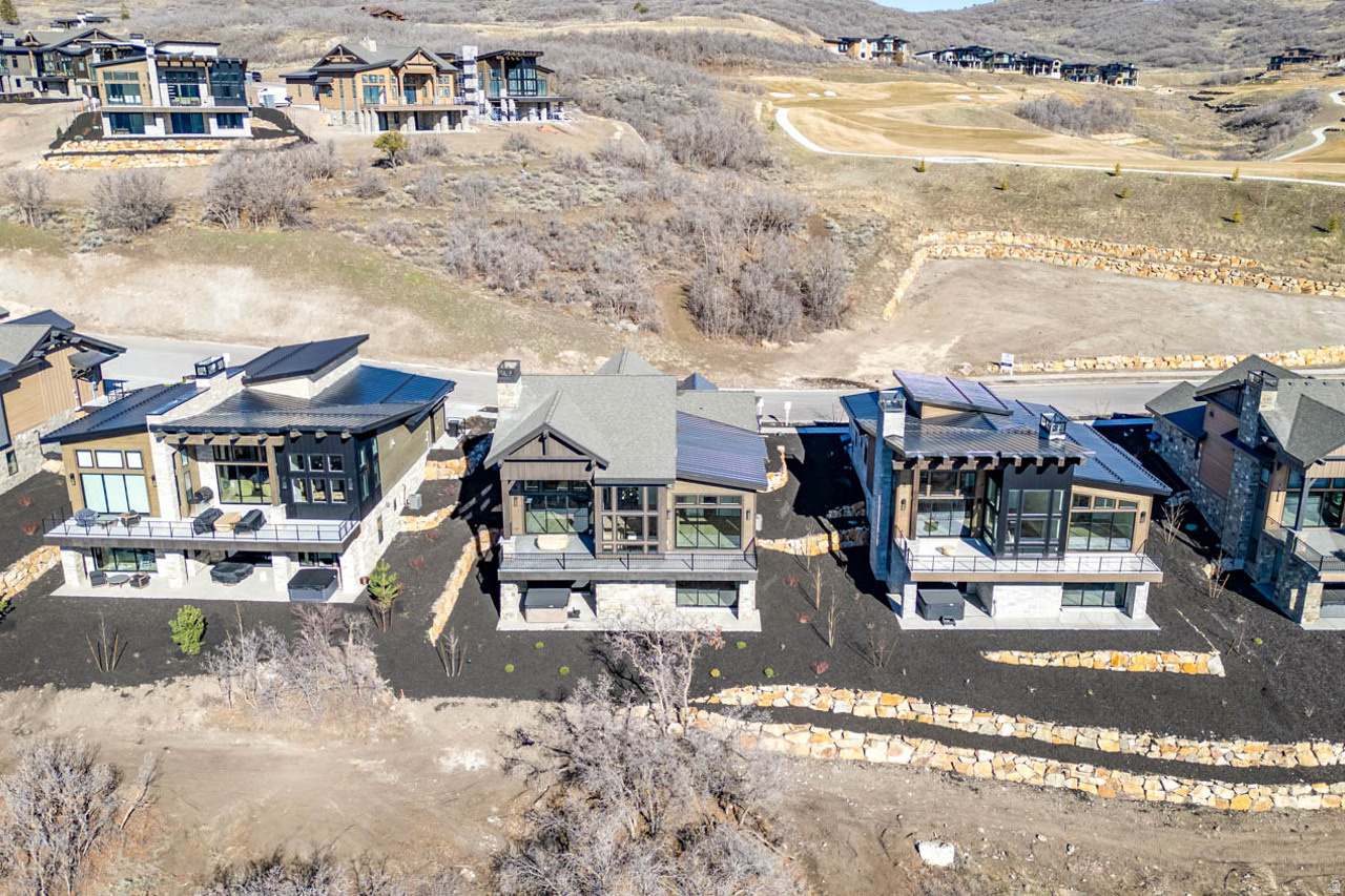 AMANTI LAGO - Residential