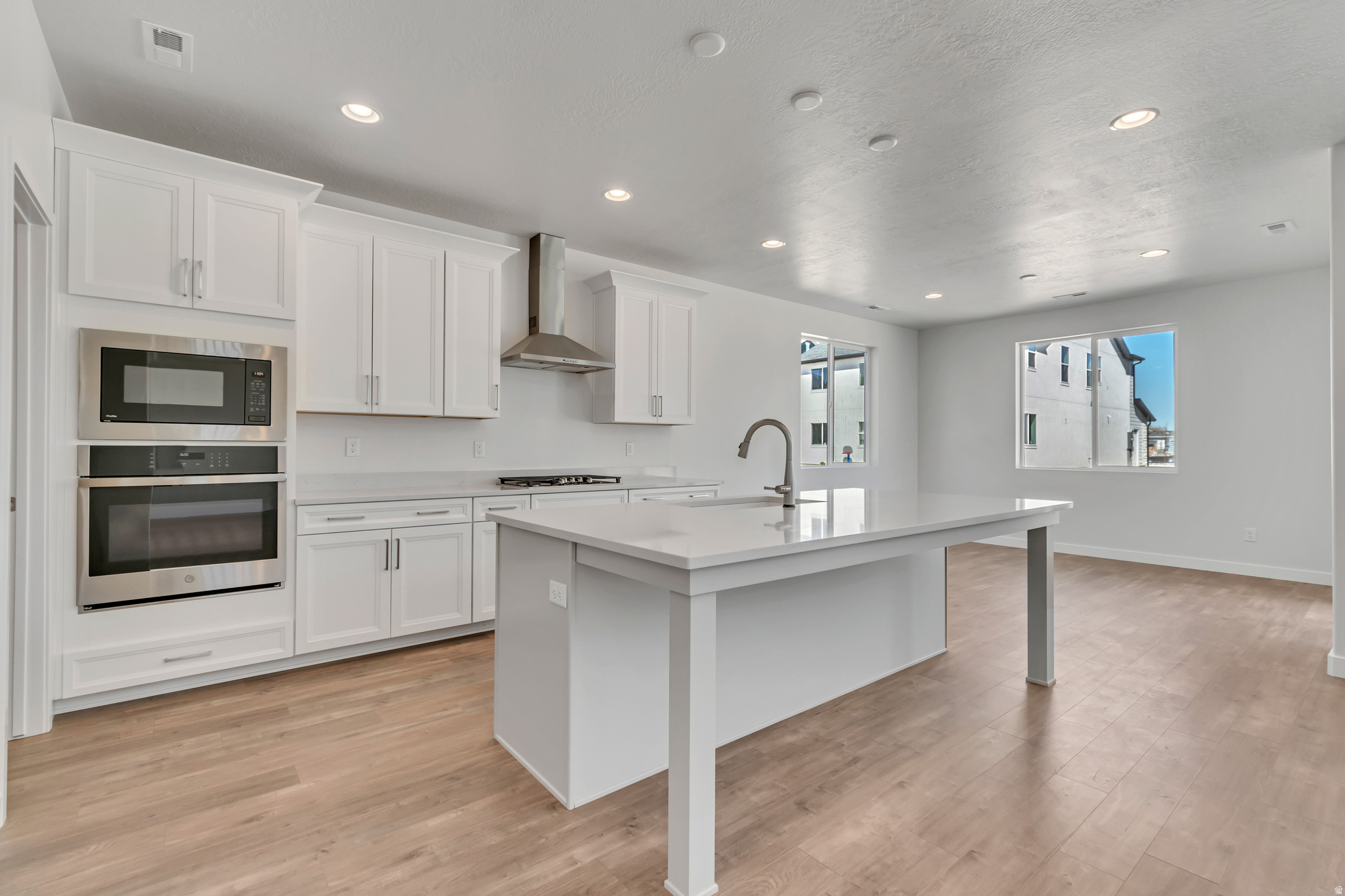 PARKVIEW AT SHORELINE - Residential