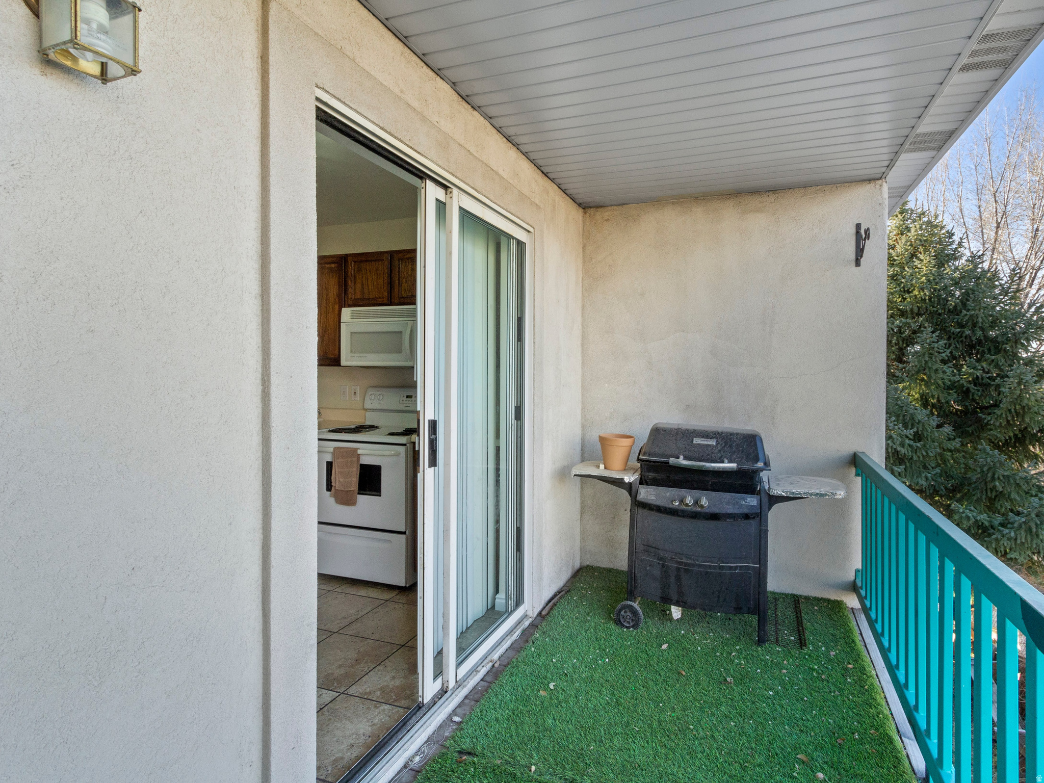 ABBY CONDO - Residential