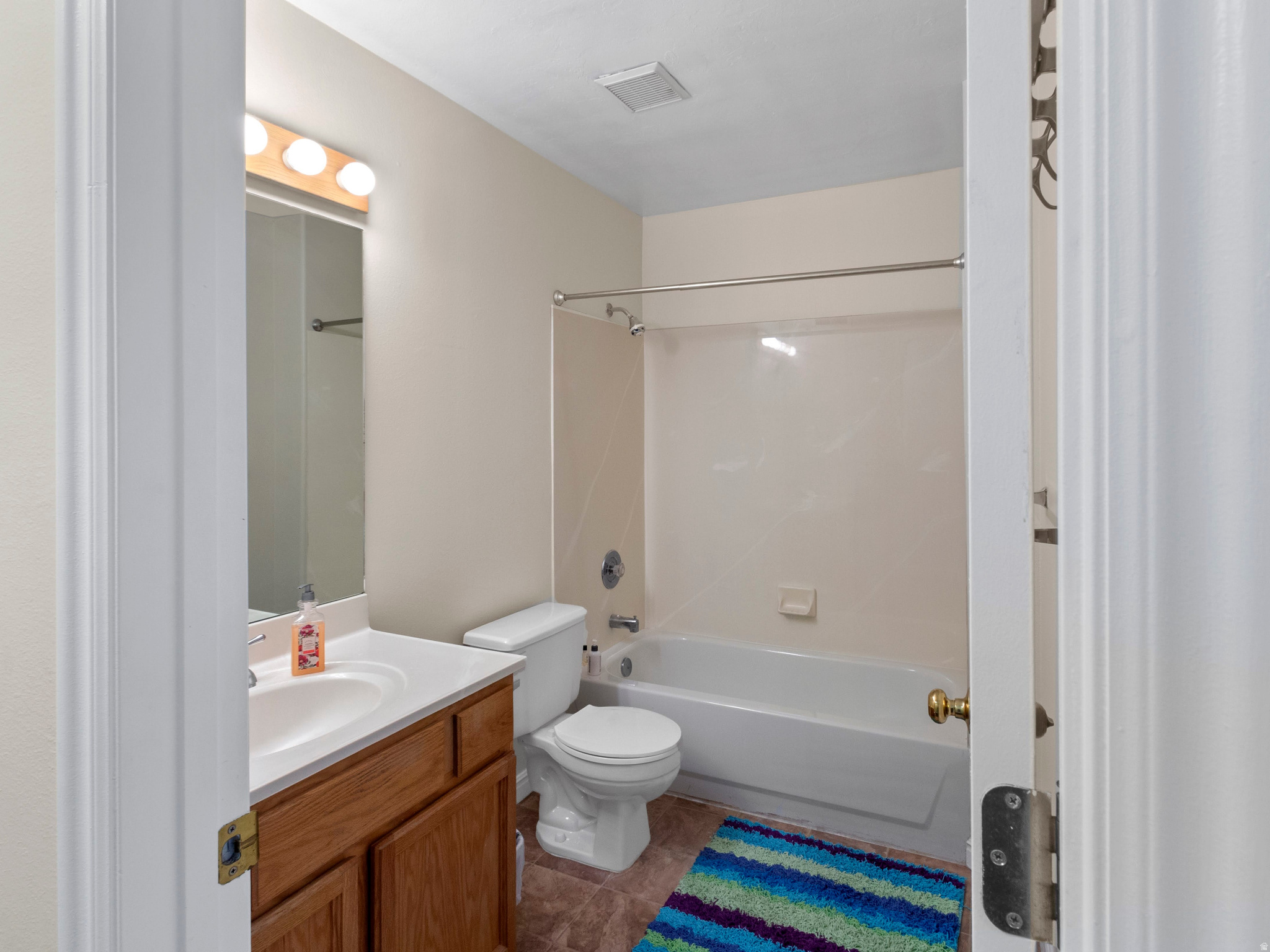 ABBY CONDO - Residential