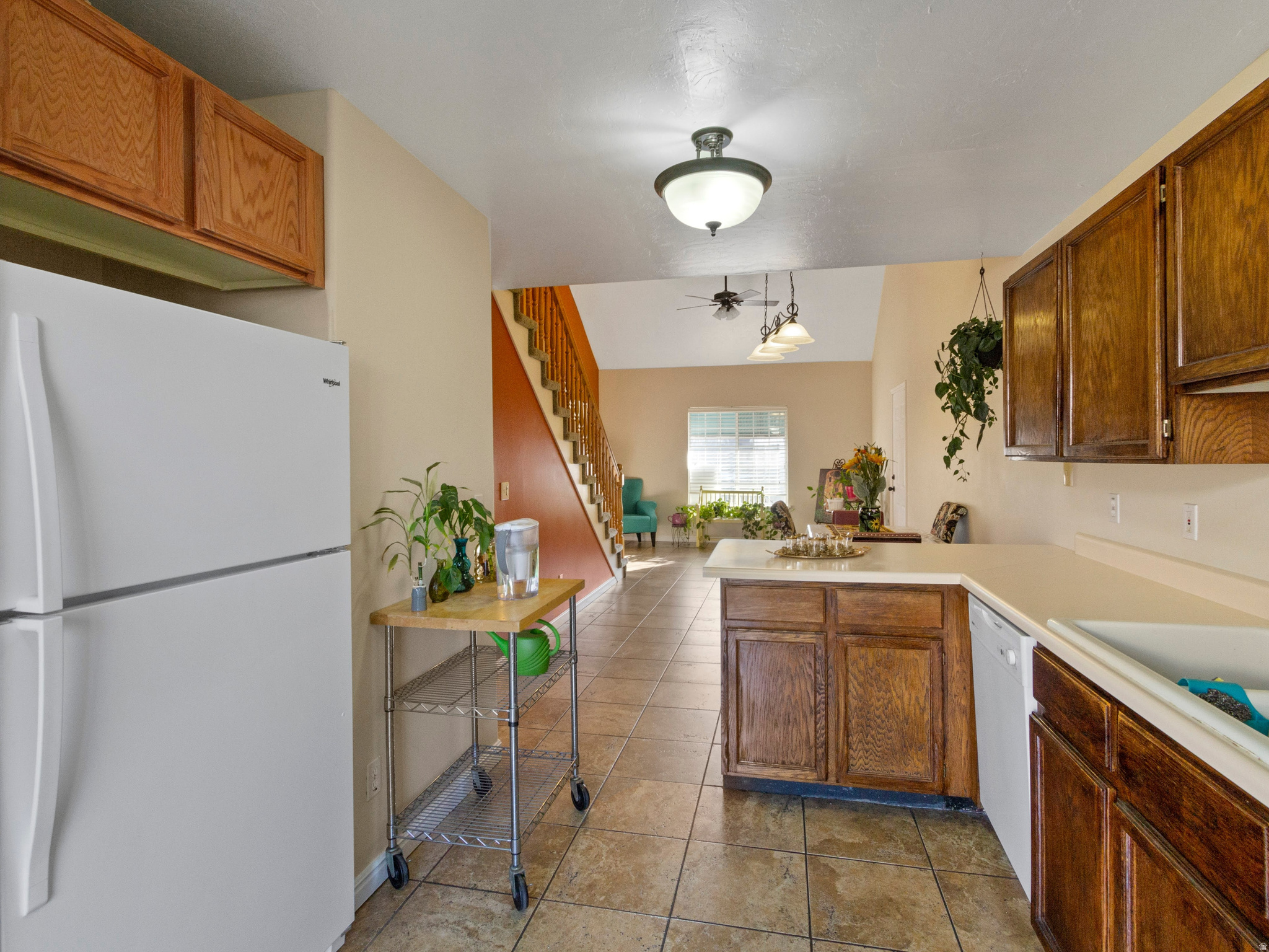 ABBY CONDO - Residential