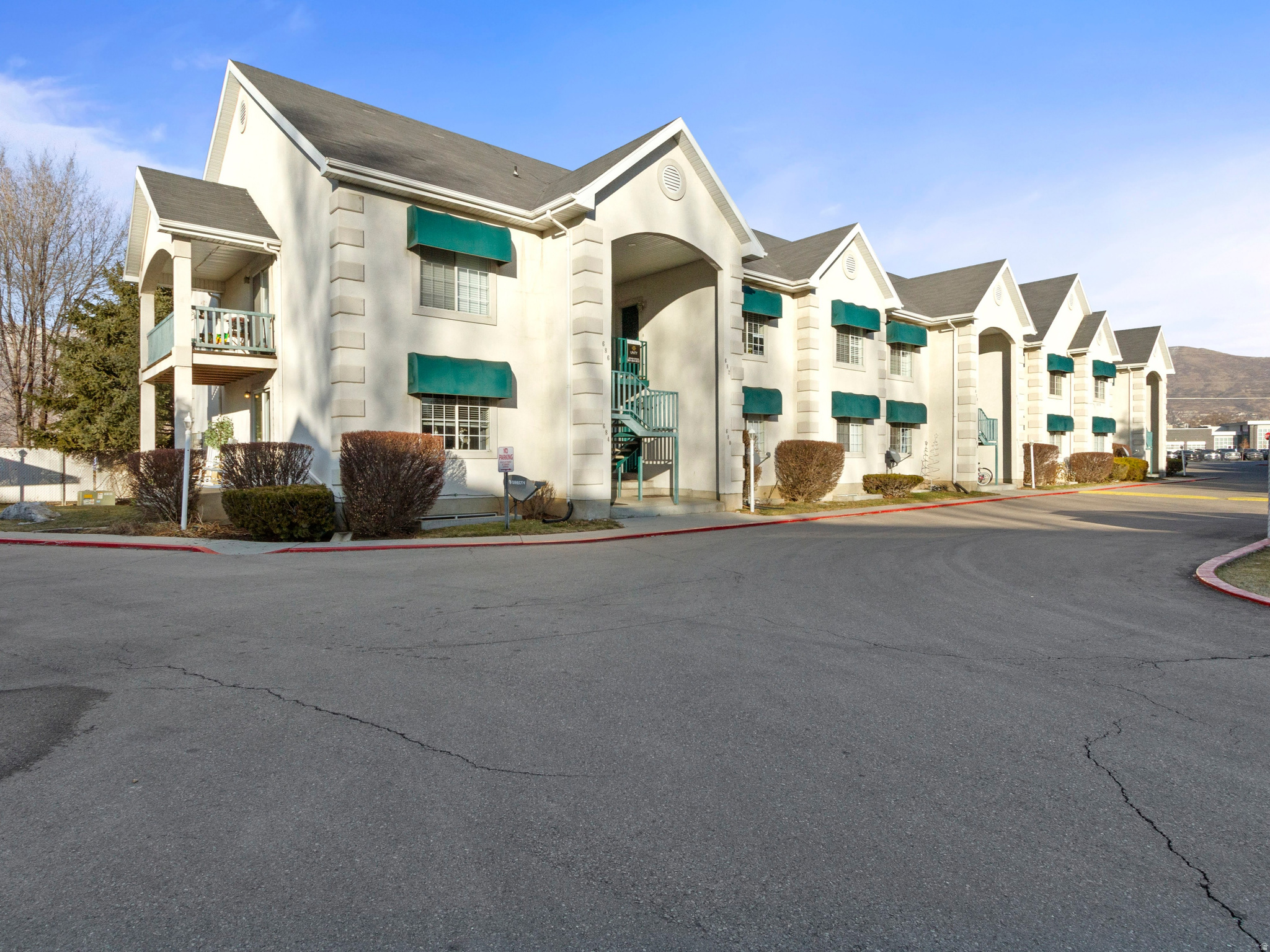 ABBY CONDO - Residential