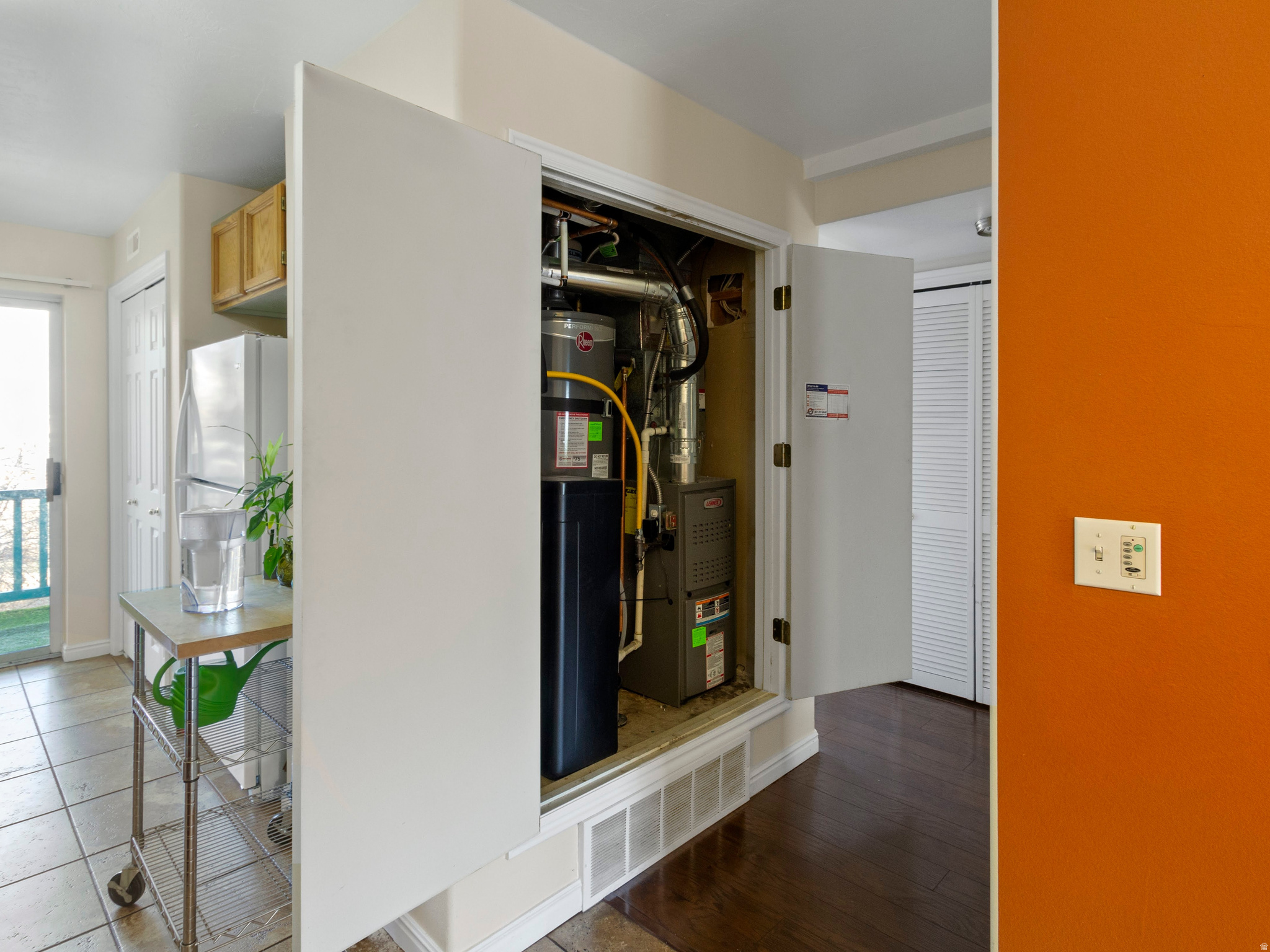 ABBY CONDO - Residential