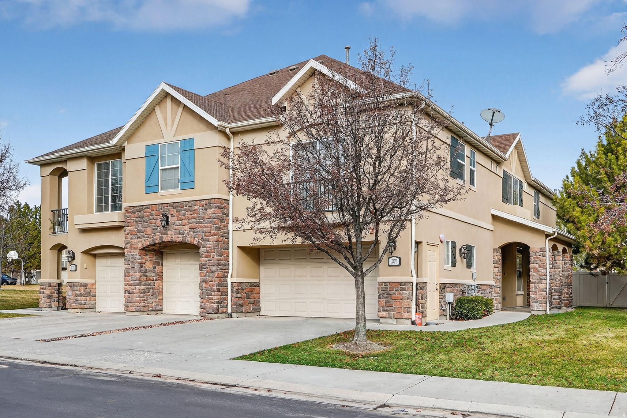 CAMBRIA CONDO - Residential