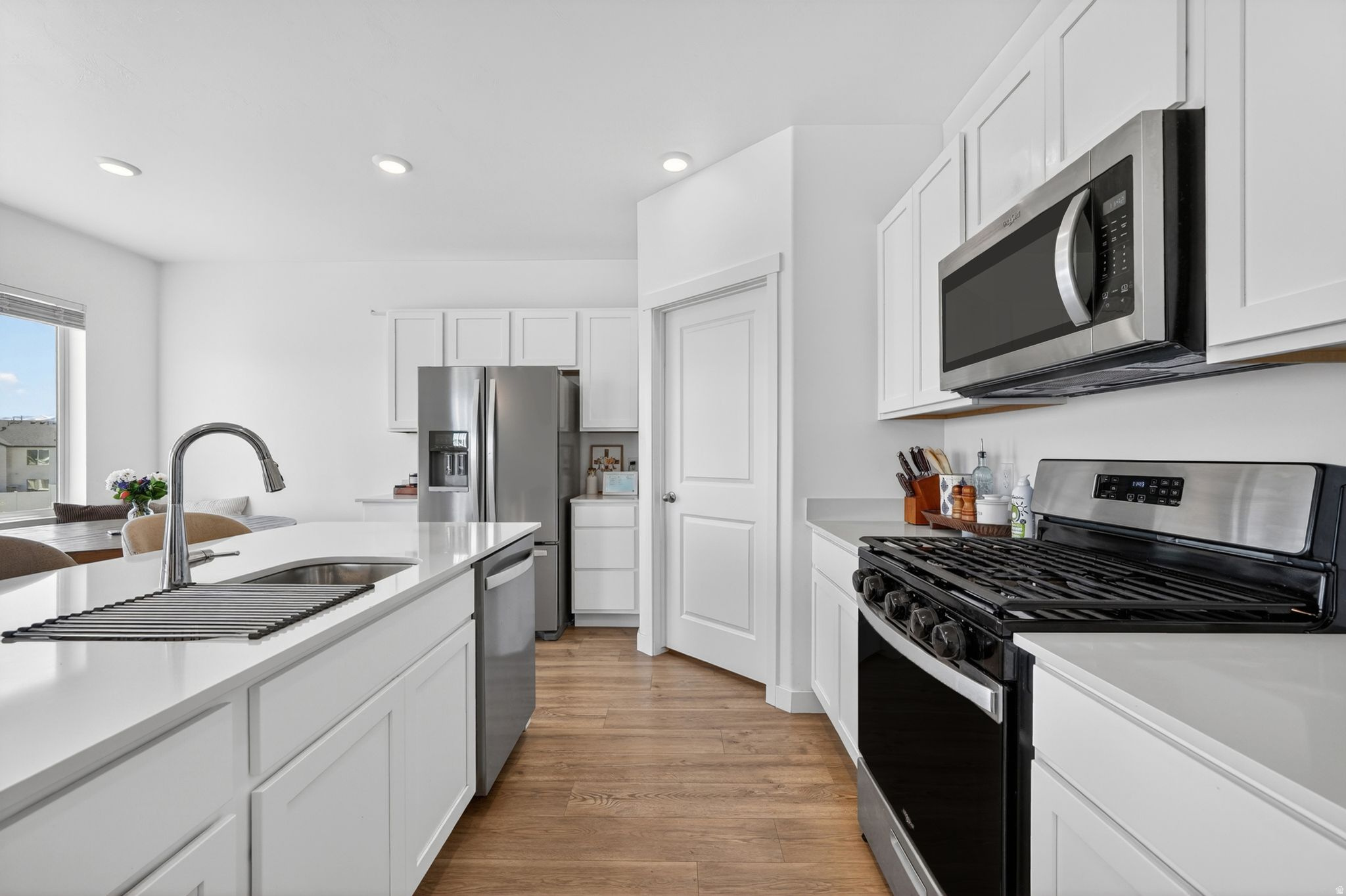 GATEWAY TO LITTLE VALLEY - Residential