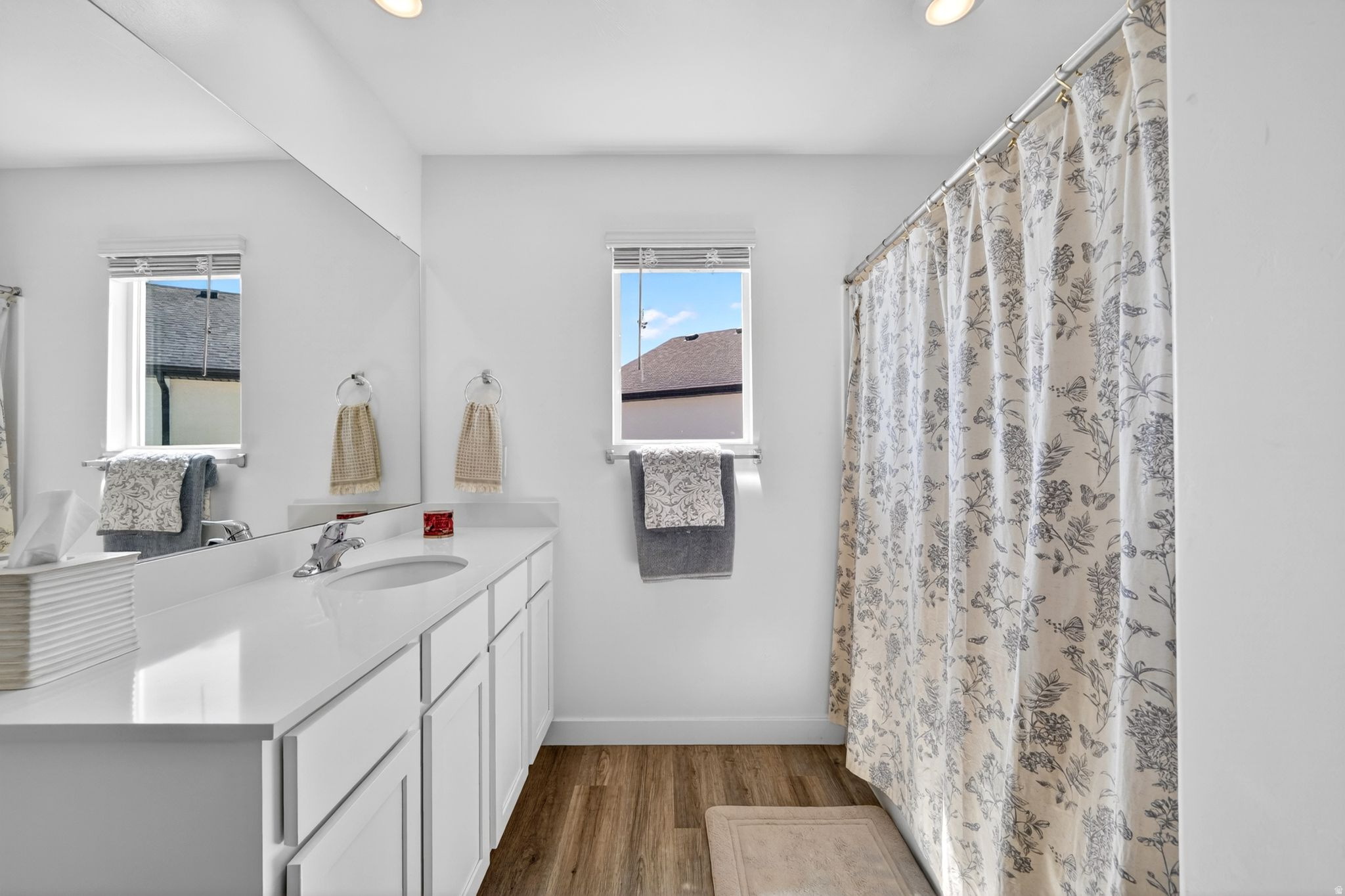 GATEWAY TO LITTLE VALLEY - Residential