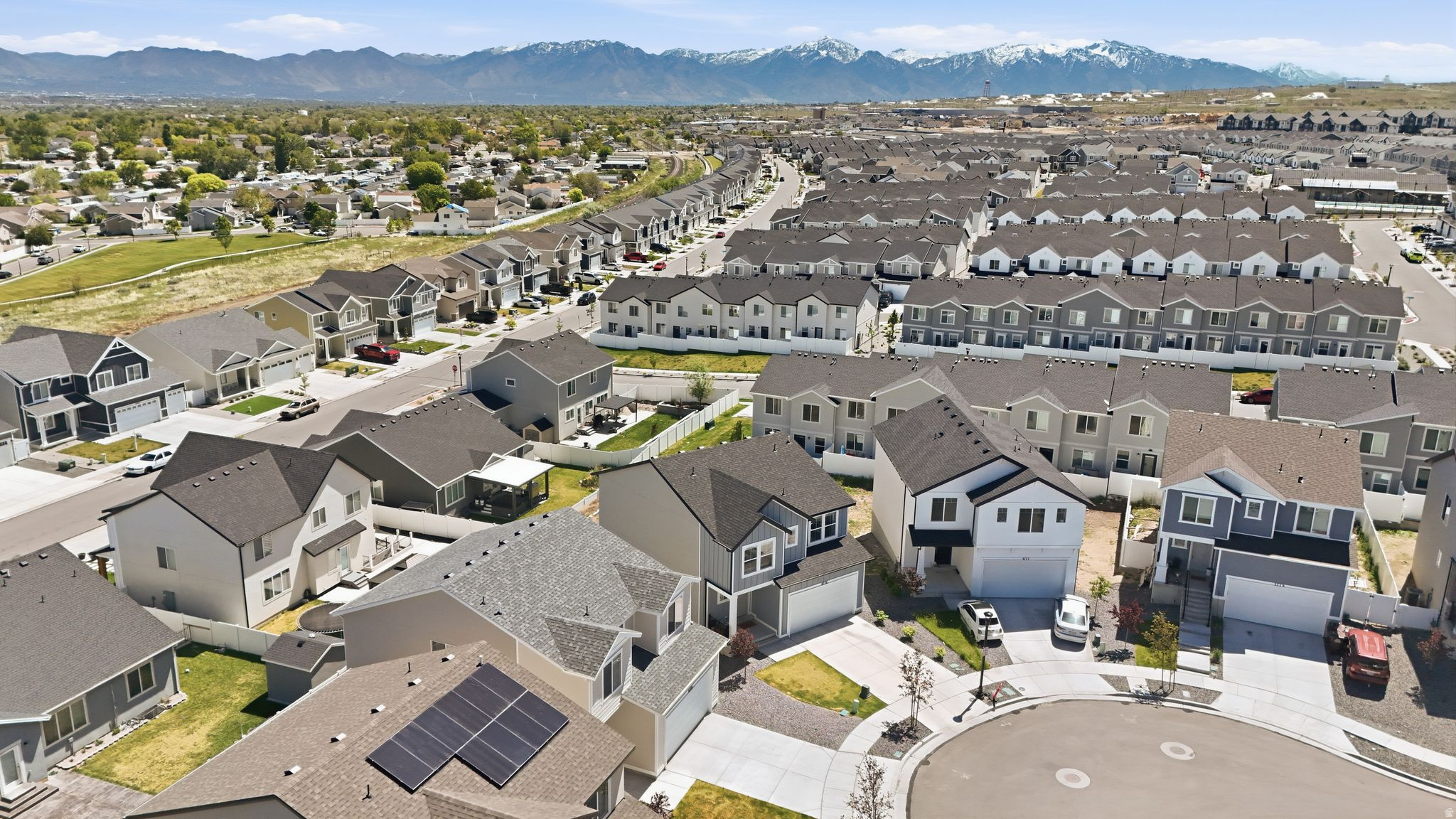 GATEWAY TO LITTLE VALLEY - Residential