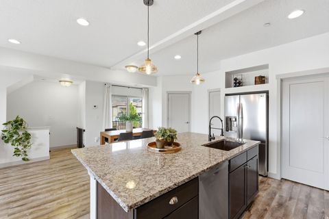 Tiny photo for 91 N RIO GRAND AVE, Farmington, UT 84025 (MLS # 2152685)