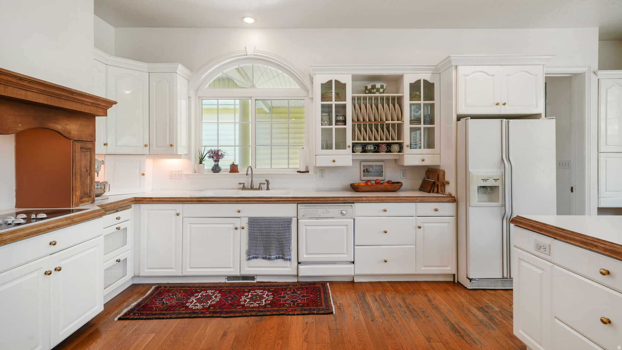 EAST VIEW - Residential