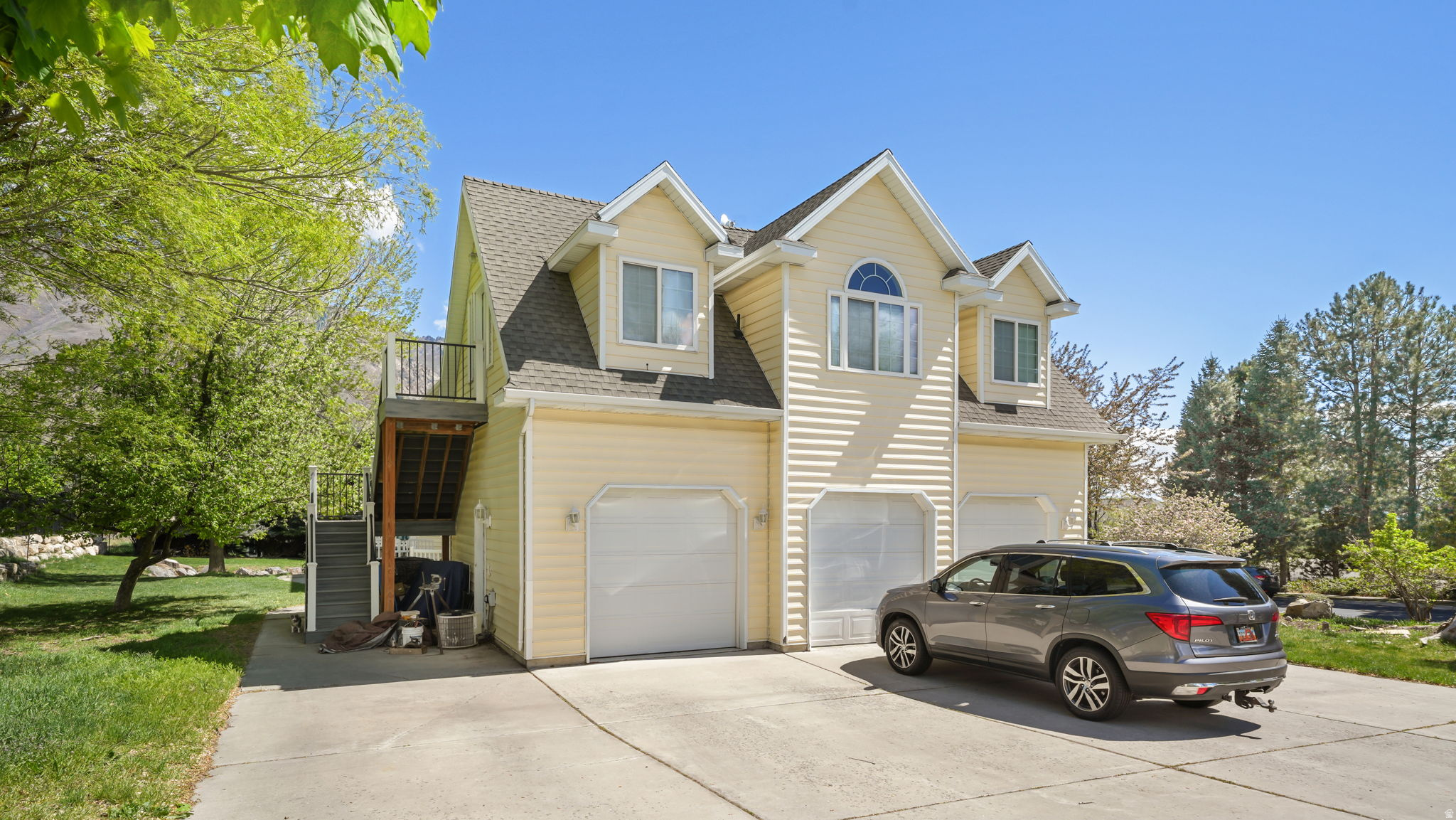 EAST VIEW - Residential