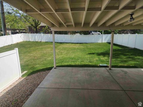 Tiny photo for 545 S 100 E, Bountiful, UT 84010 (MLS # 2114785)