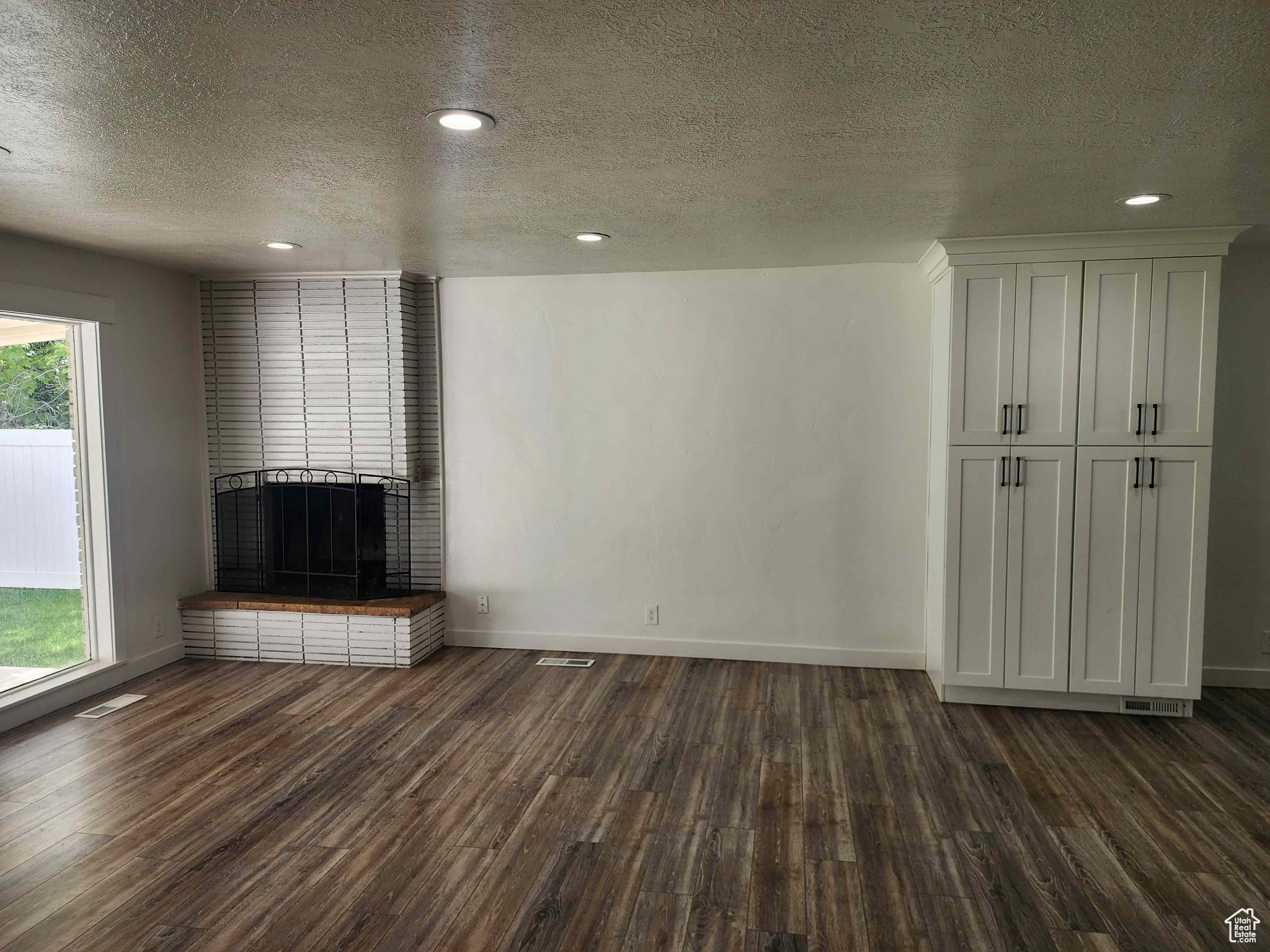 Bountiful, Utah 84010, United States, 4 Bedrooms Bedrooms, ,2 BathroomsBathrooms,Residential,Active,219960