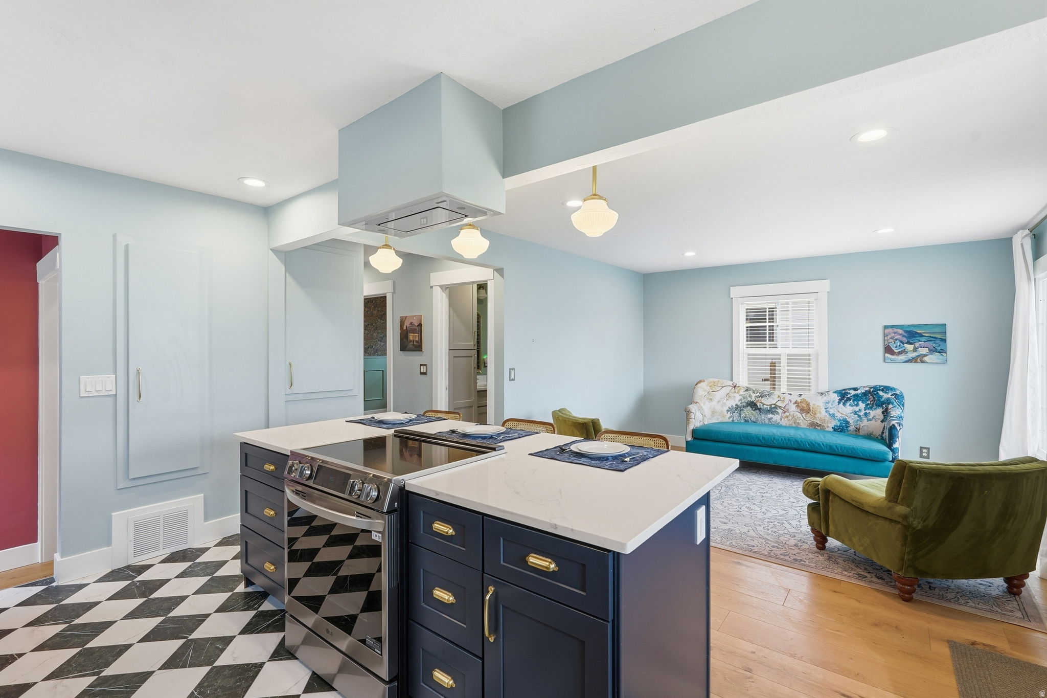 THE AVENUES - Residential