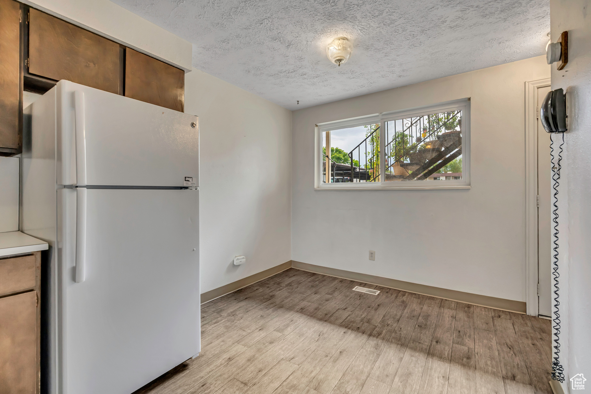 LAKEVIEW CONDOS - Residential