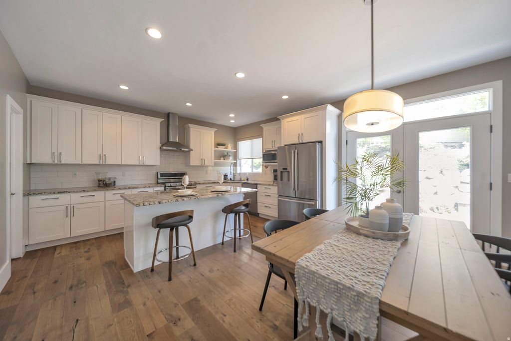 Photo of 5146 N RAVENCREST LN W, Lehi, UT 84043 (MLS # 2125076)