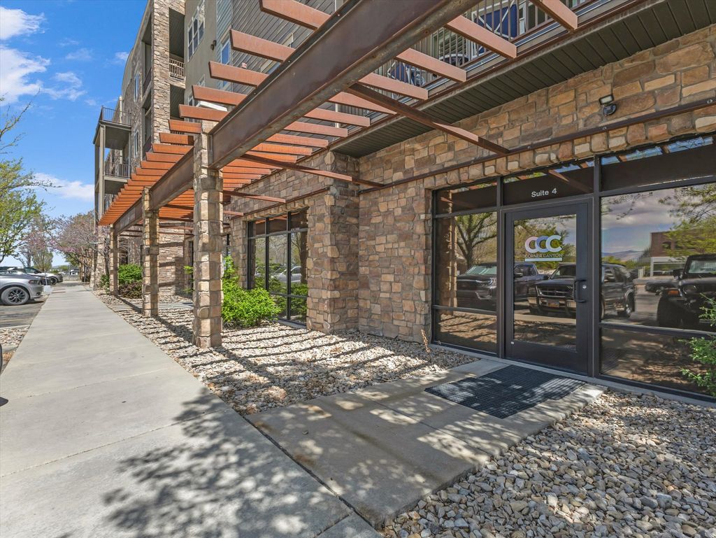 Photo of 248 E 13800 S #4, Draper, UT 84020 (MLS # 2150191)