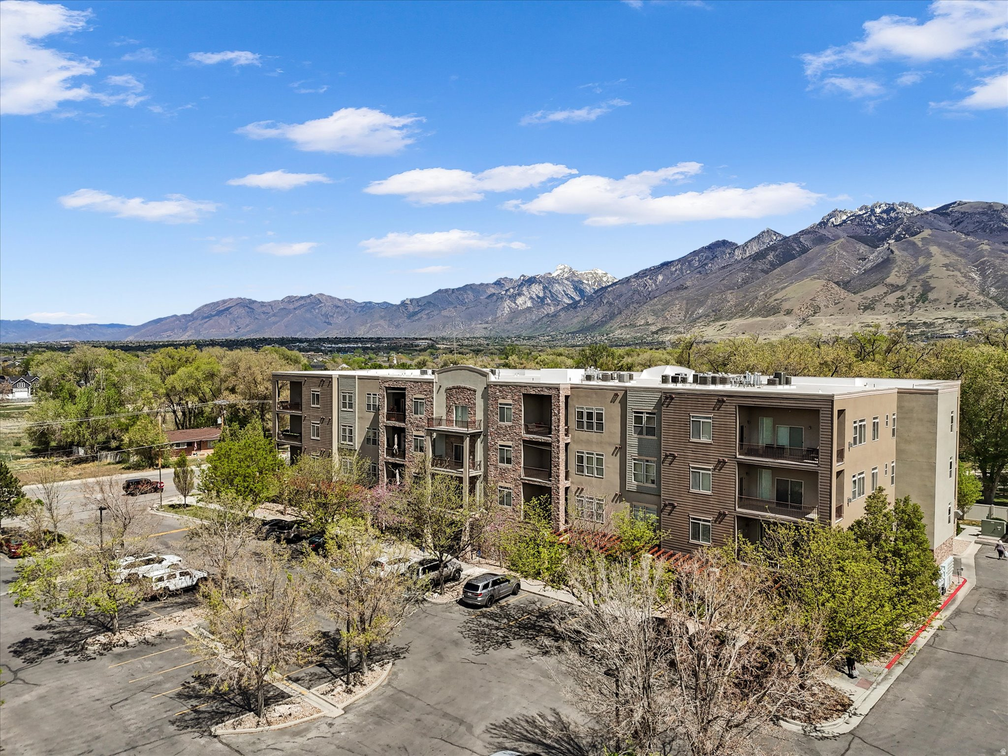 ROCKWELL SQUARE - Commercial Sale