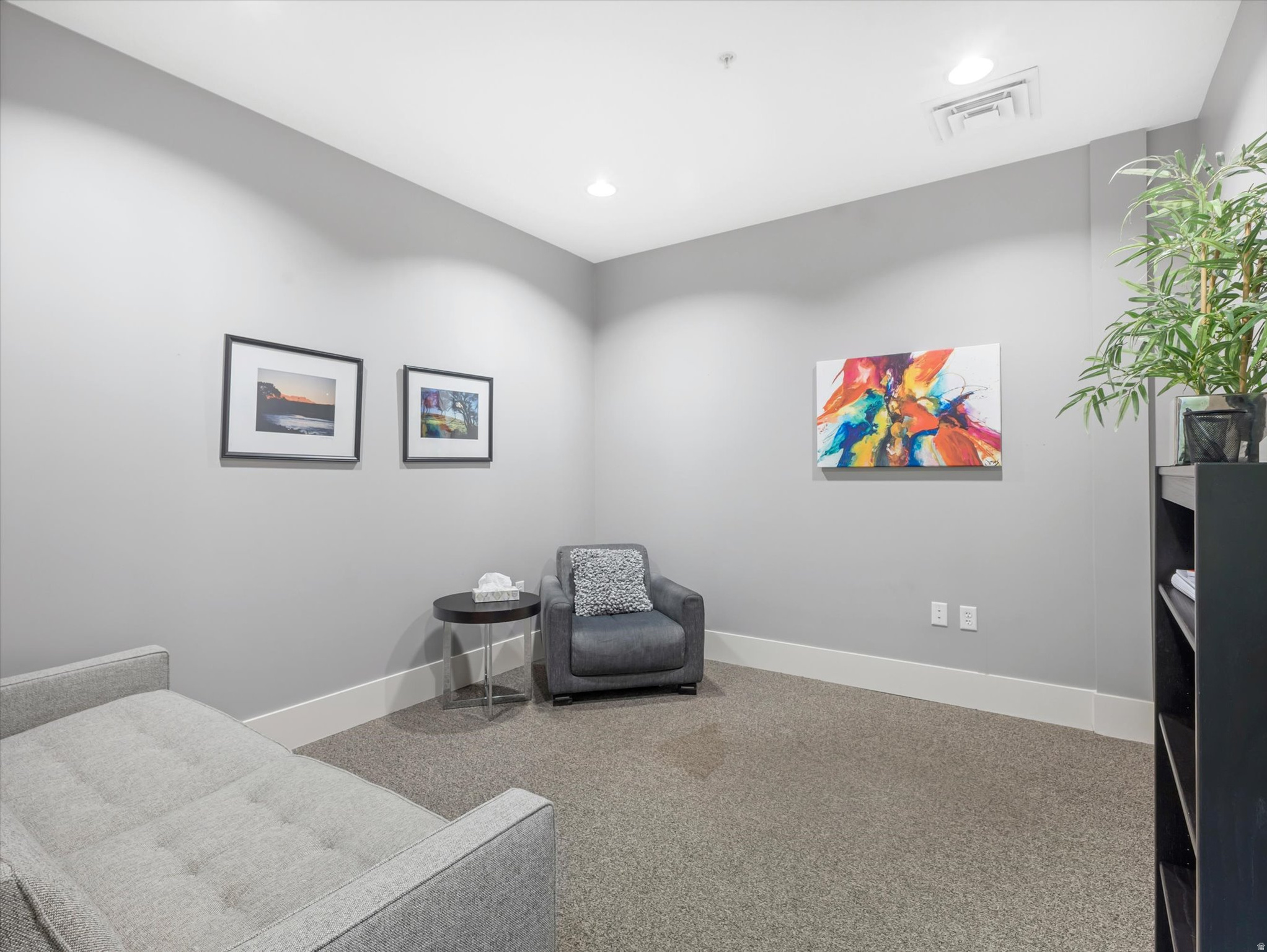 ROCKWELL SQUARE - Commercial Sale