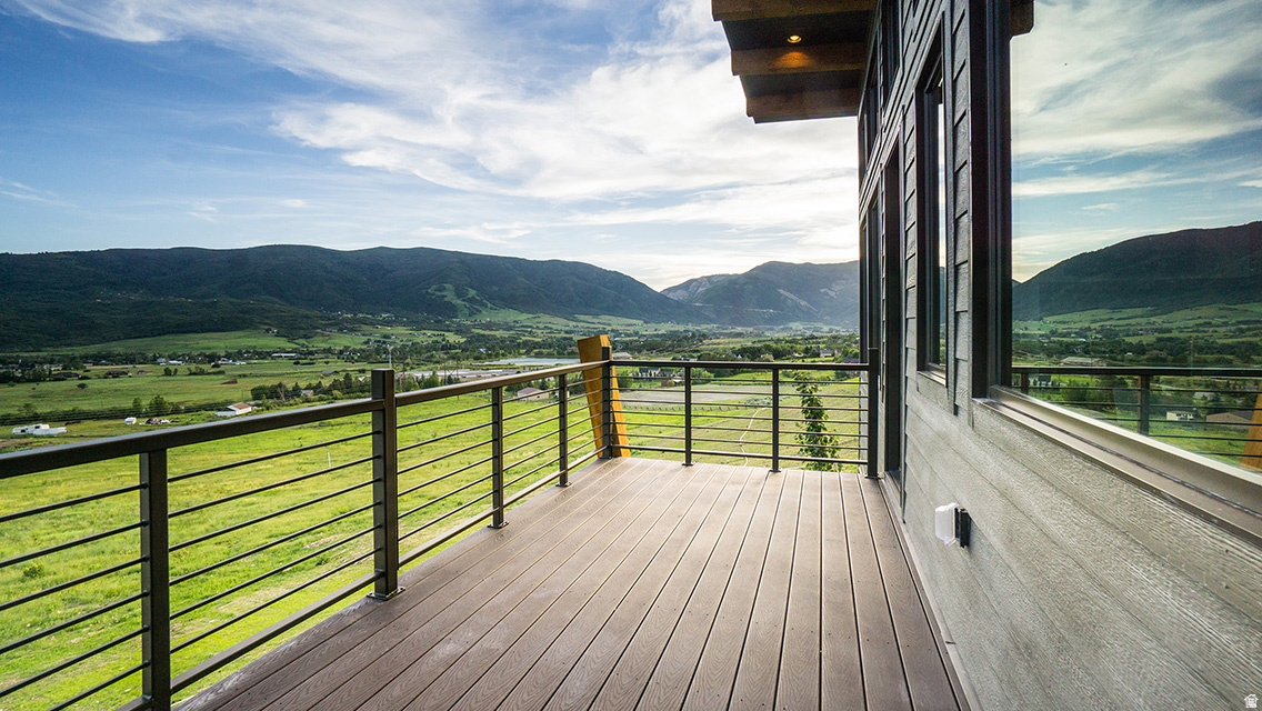 THE RIDGE TOWNHOMES - Residential