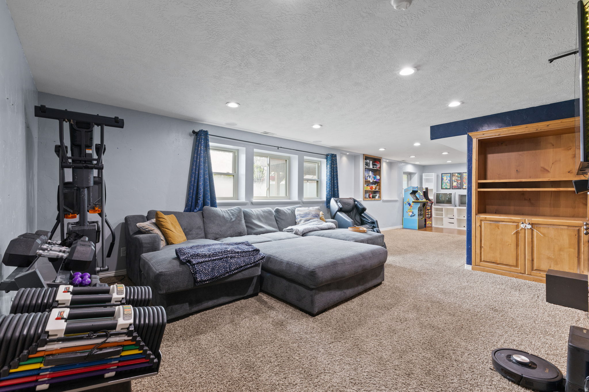 LINDA VISTA MEADOWS - Residential