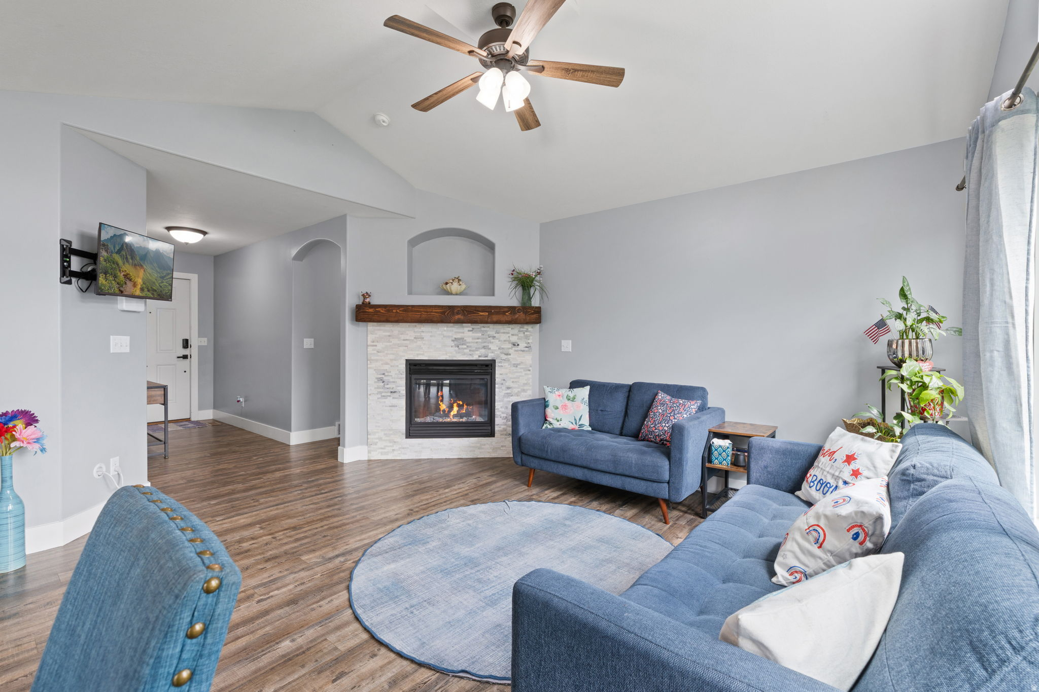 LINDA VISTA MEADOWS - Residential