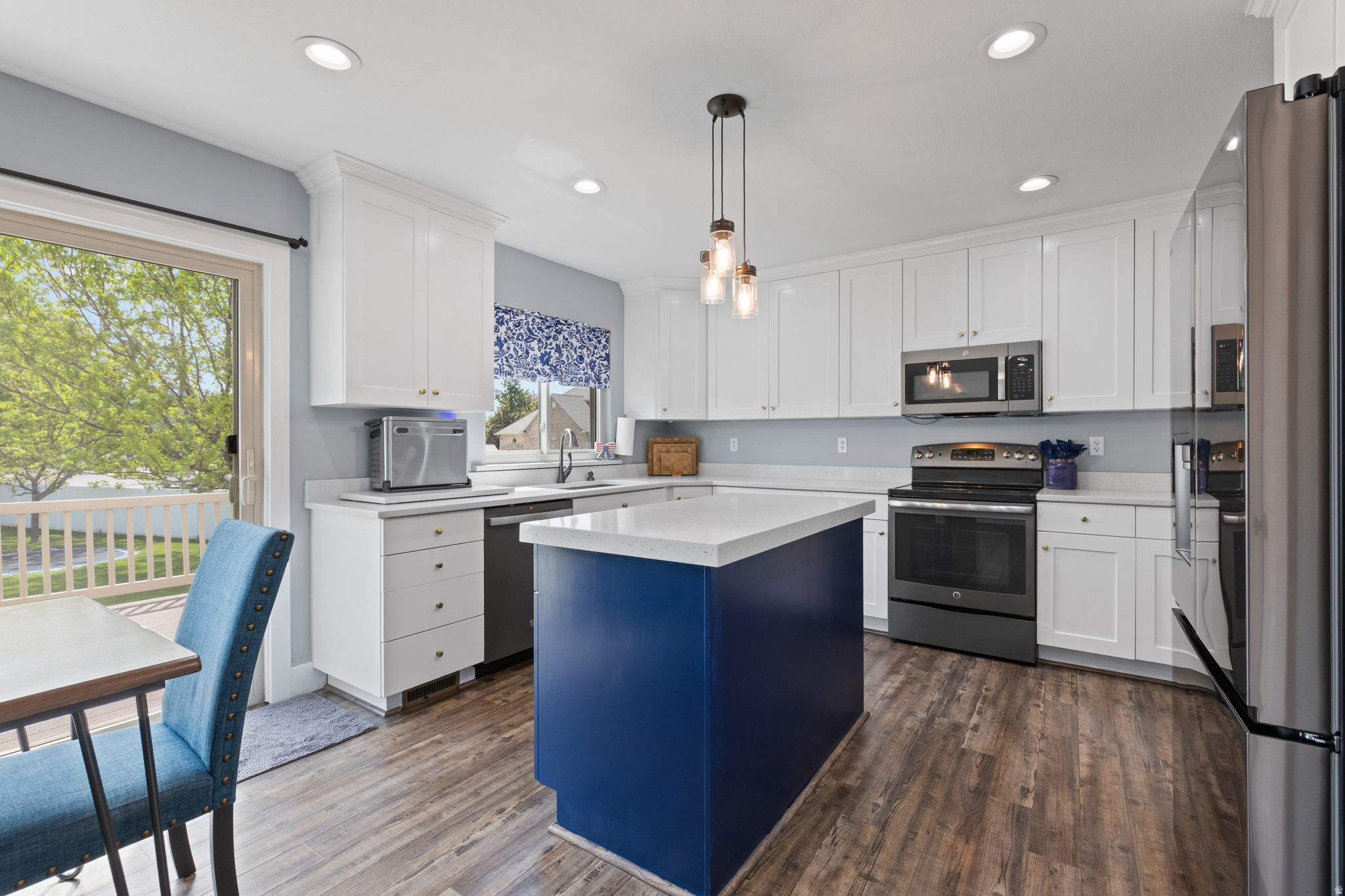 LINDA VISTA MEADOWS - Residential