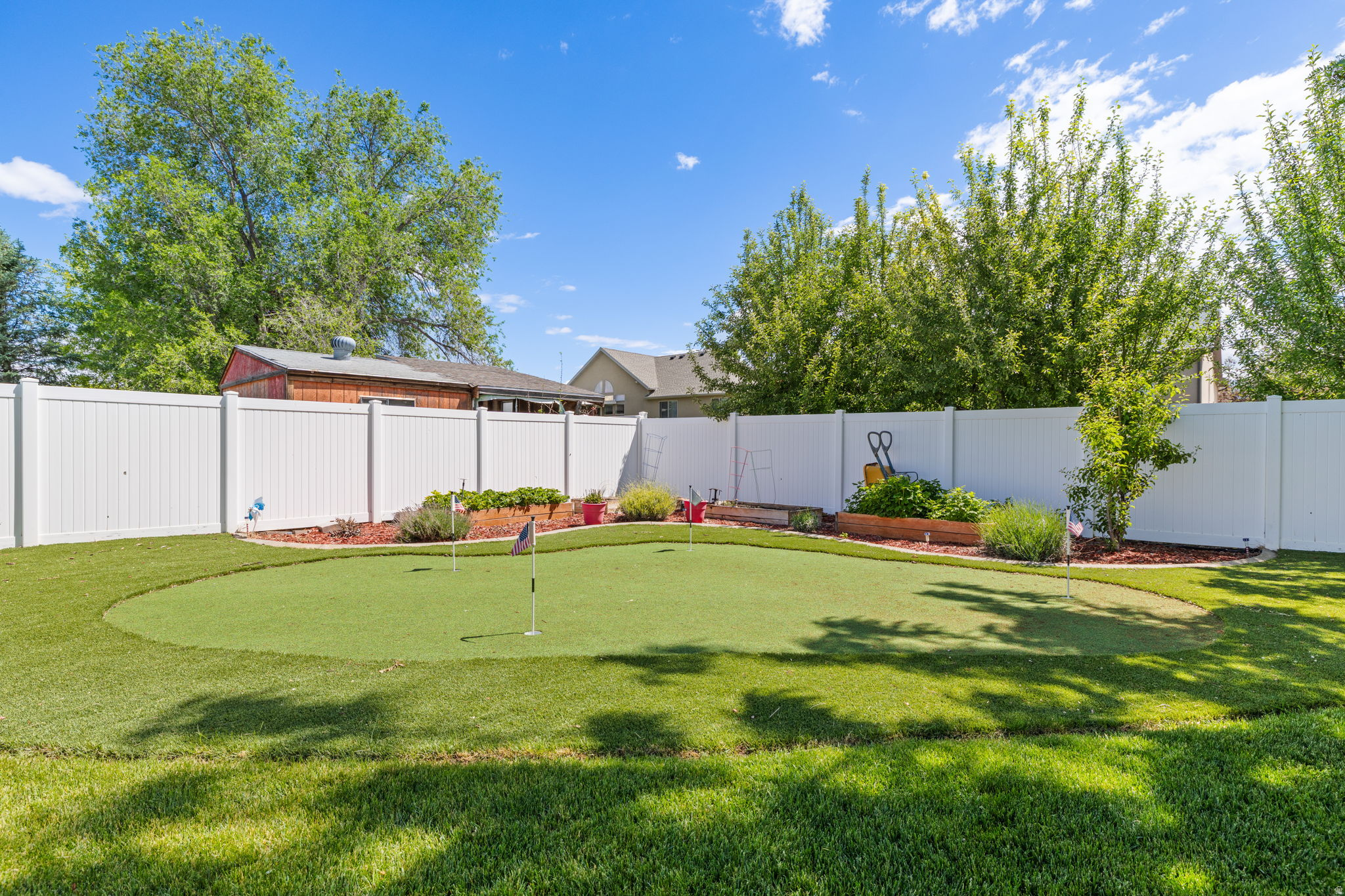 LINDA VISTA MEADOWS - Residential