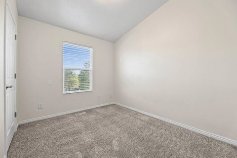 Tiny photo for 348 E 500 S, Clearfield, UT 84015 (MLS # 2149619)