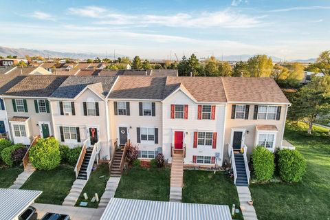 Tiny photo for 348 E 500 S, Clearfield, UT 84015 (MLS # 2149619)