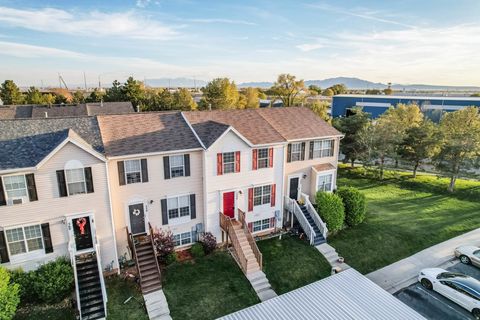 Tiny photo for 348 E 500 S, Clearfield, UT 84015 (MLS # 2149619)