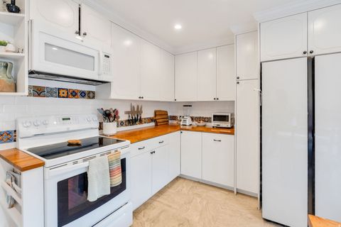 Tiny photo for 140 S 100 E, Payson, UT 84651 (MLS # 2150599)