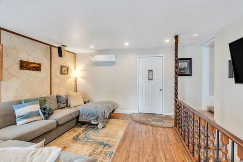 Tiny photo for 140 S 100 E, Payson, UT 84651 (MLS # 2150599)