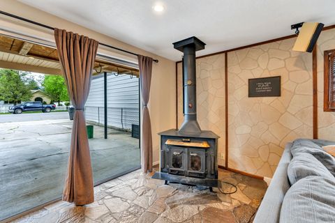 Tiny photo for 140 S 100 E, Payson, UT 84651 (MLS # 2150599)