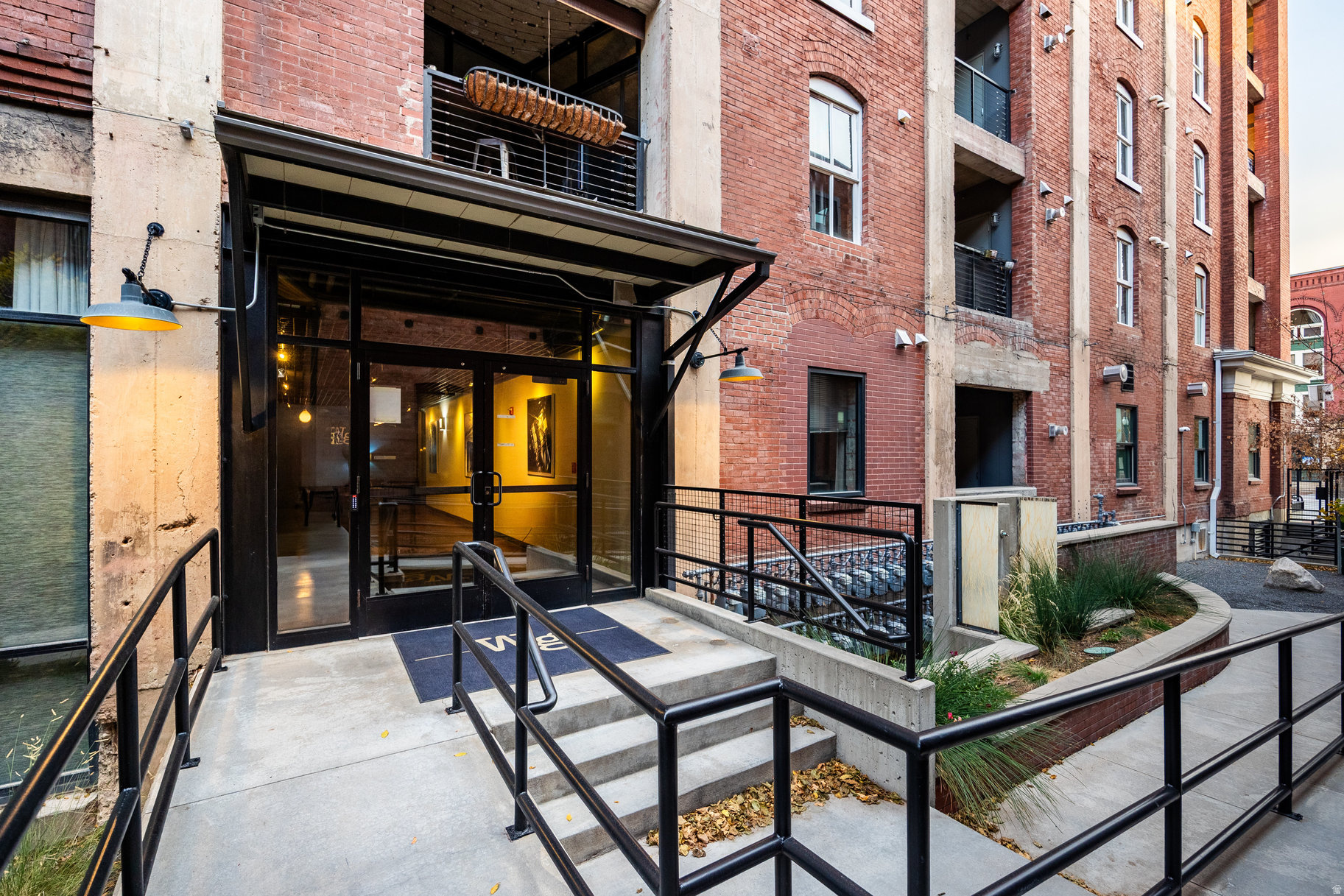 WESTGATE LOFTS - Residential