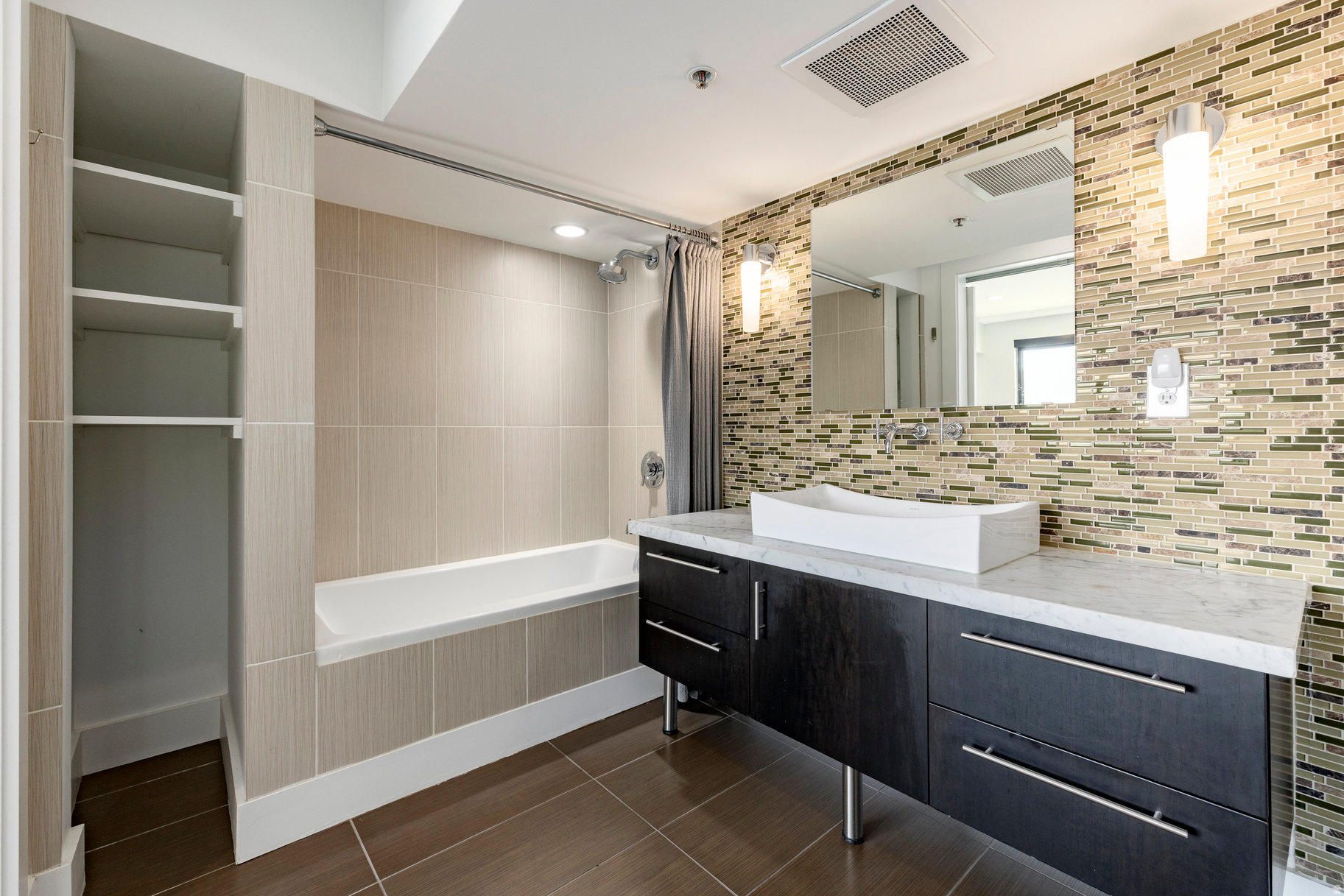 WESTGATE LOFTS - Residential