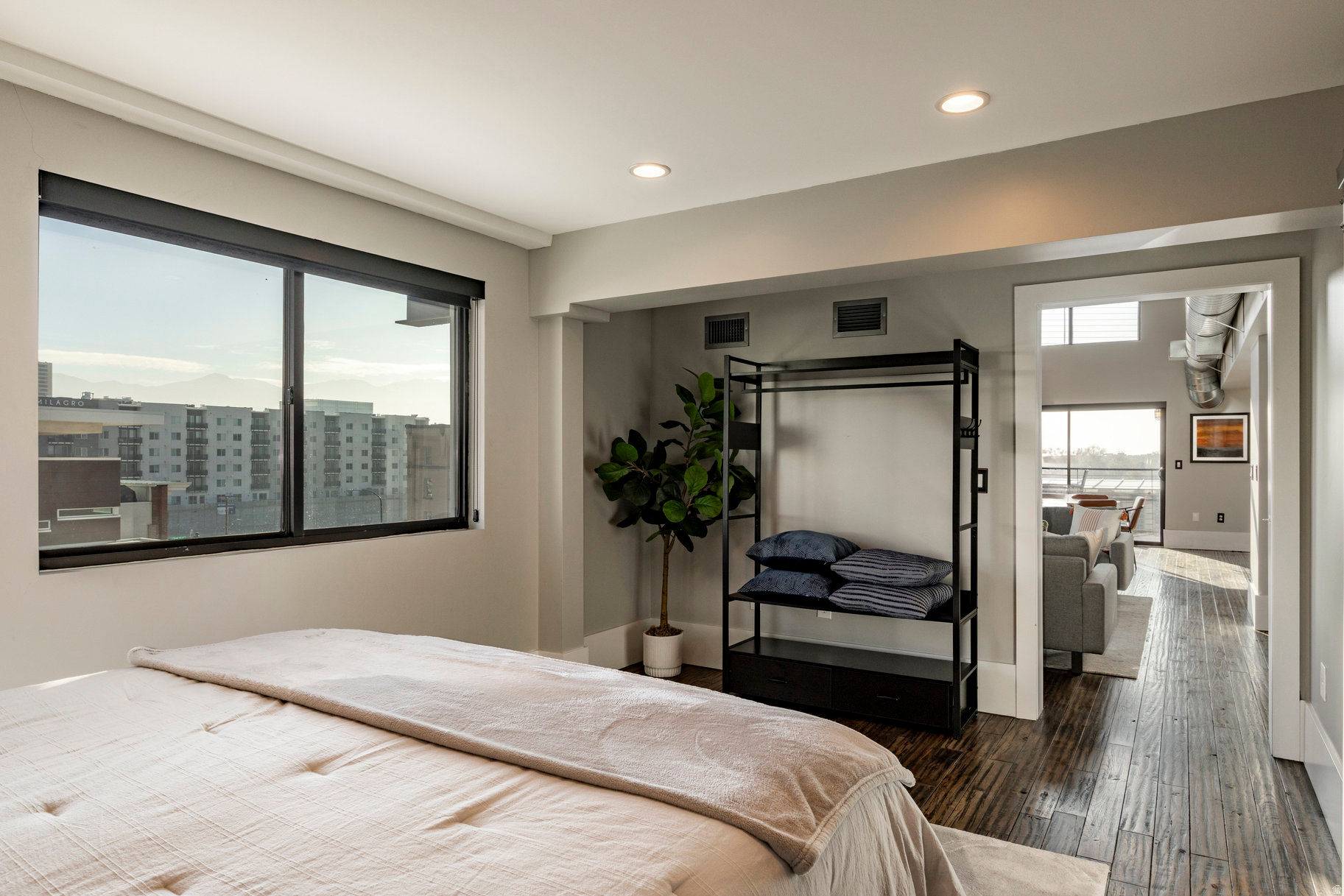 WESTGATE LOFTS - Residential