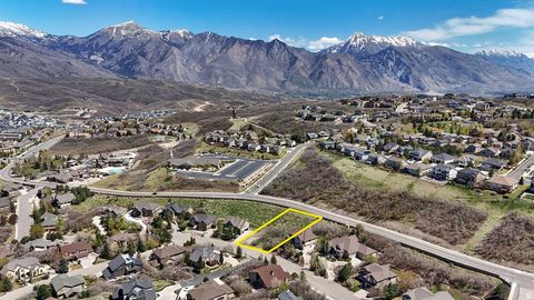 Tiny photo for 1846 E SEVEN OAKS LN S #442, Draper, UT 84020 (MLS # 2154025)