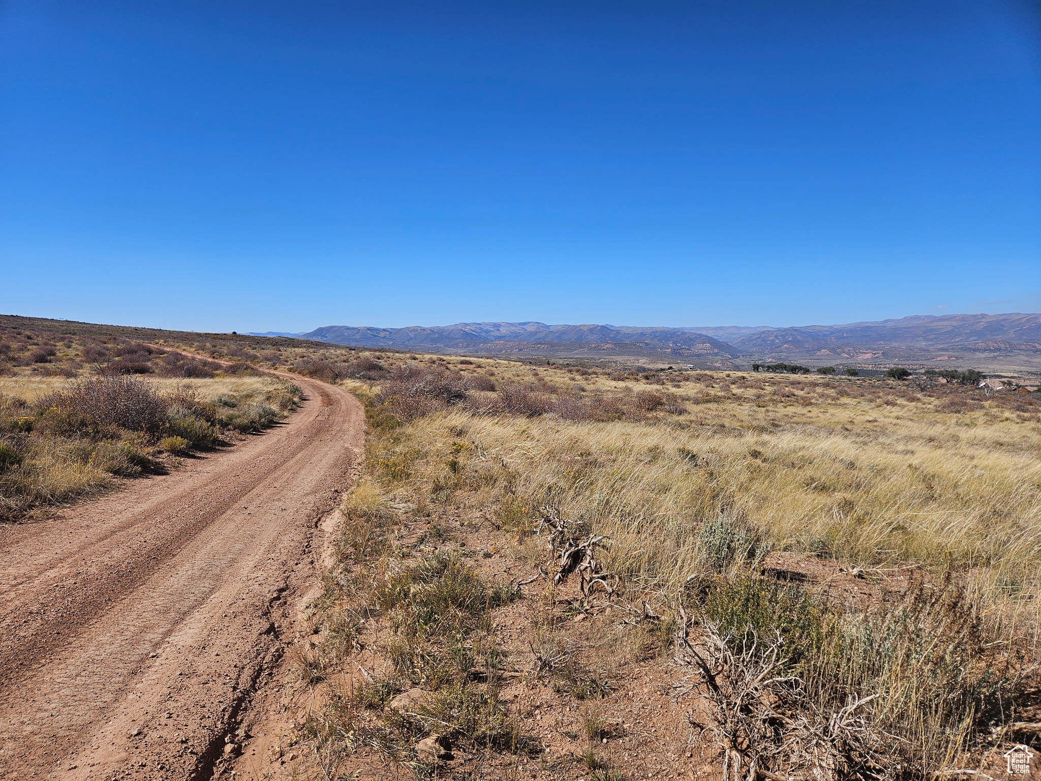 MOUNTAIN VIEW ESTATES - Land