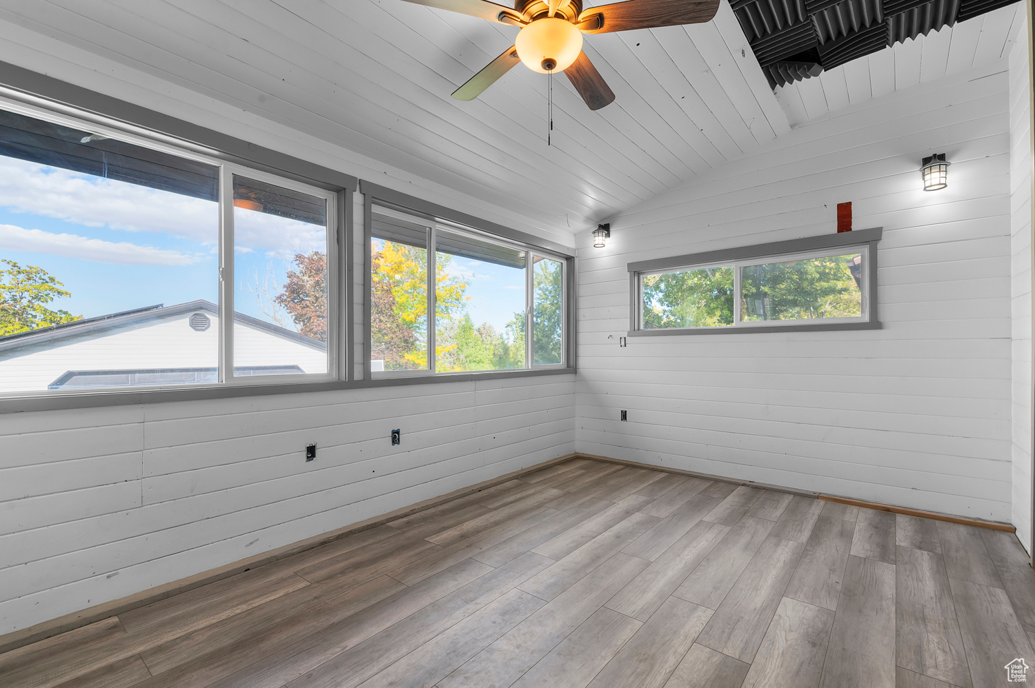 WILLOW VIEW - Residential