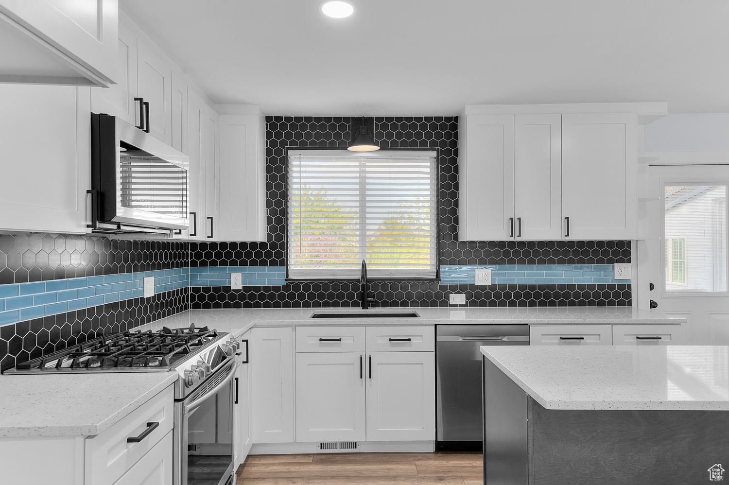 WILLOW VIEW - Residential
