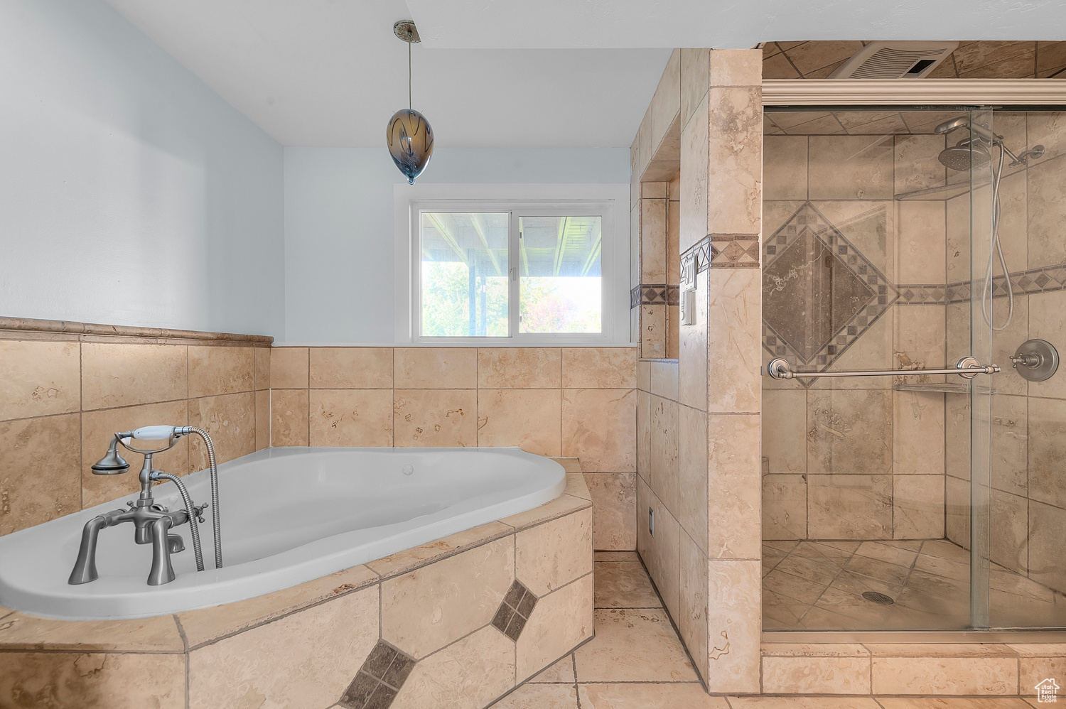 WILLOW VIEW - Residential