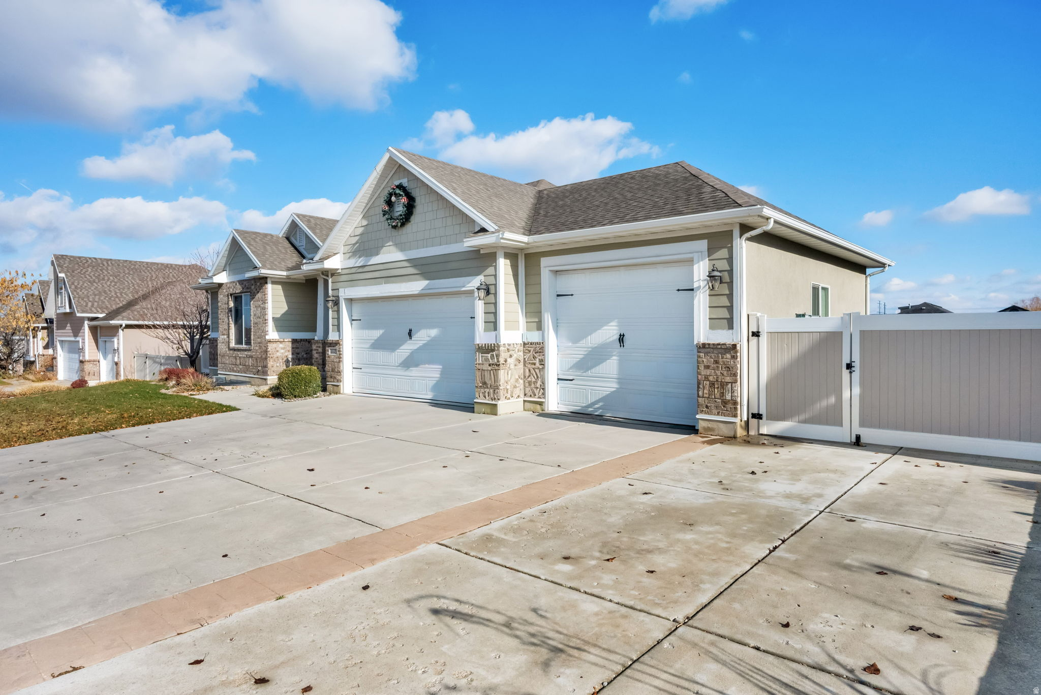 VISTAS AT WESTRIDGE - Residential