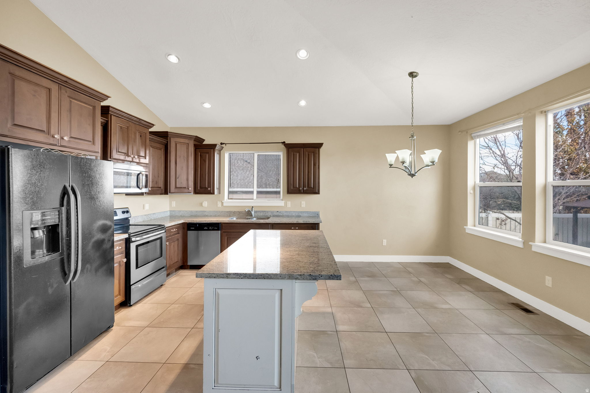 VISTAS AT WESTRIDGE - Residential